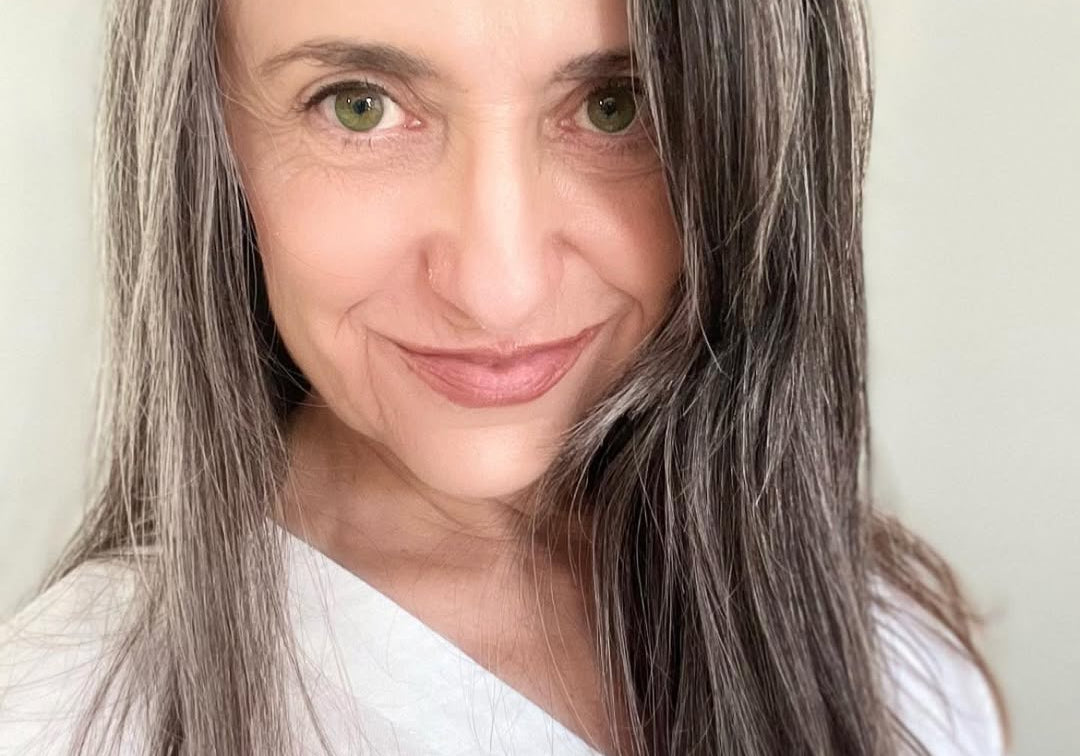 How Lynn Rizzo @grayawhile found empowerment in her gray hair grow out